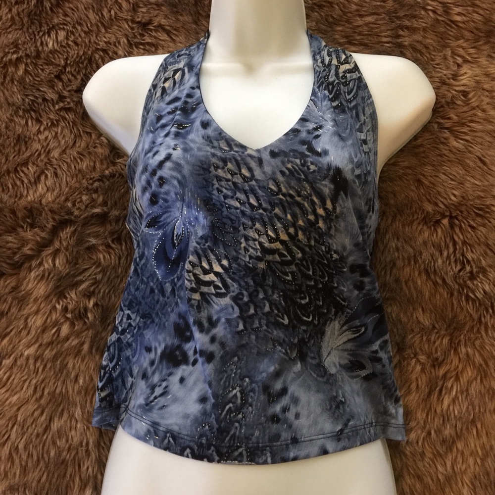 HALTER STYLE TOP. M